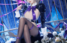 封疆疆V化身魔术师的华丽登场，服装太靓眼了！