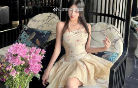 过期米线线喵高品质美图，顾盼神飞的眼神