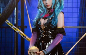 阮枫_PVX初音未来cos，虚拟偶像的魅力与艺术呈现