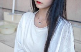 梦丝女神灵灵个人简介，灵灵最新写真作品图片