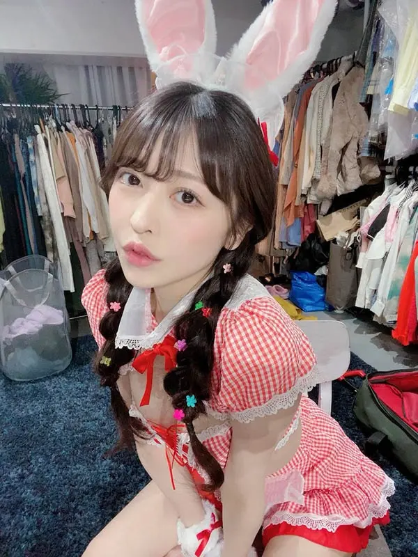 00后极品后浪《森日向子》高颜值长腿女演员的代表-3