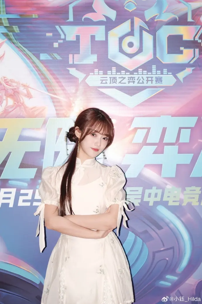 LOL女解说颜值排行榜：美貌与实力并存的电竞女神-5