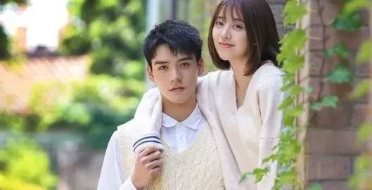龚俊的女朋友是谁？盘点龚俊三任绯闻女友徐沐婵、郑湫泓、刘人语-7