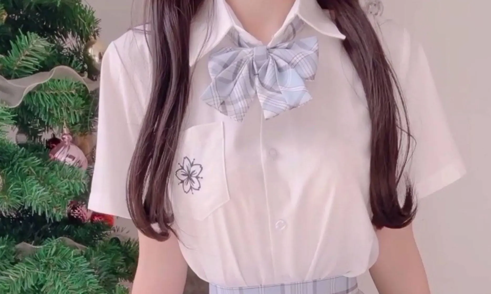 芋圆呀呀jk制服视频资源：青春富有活力-1