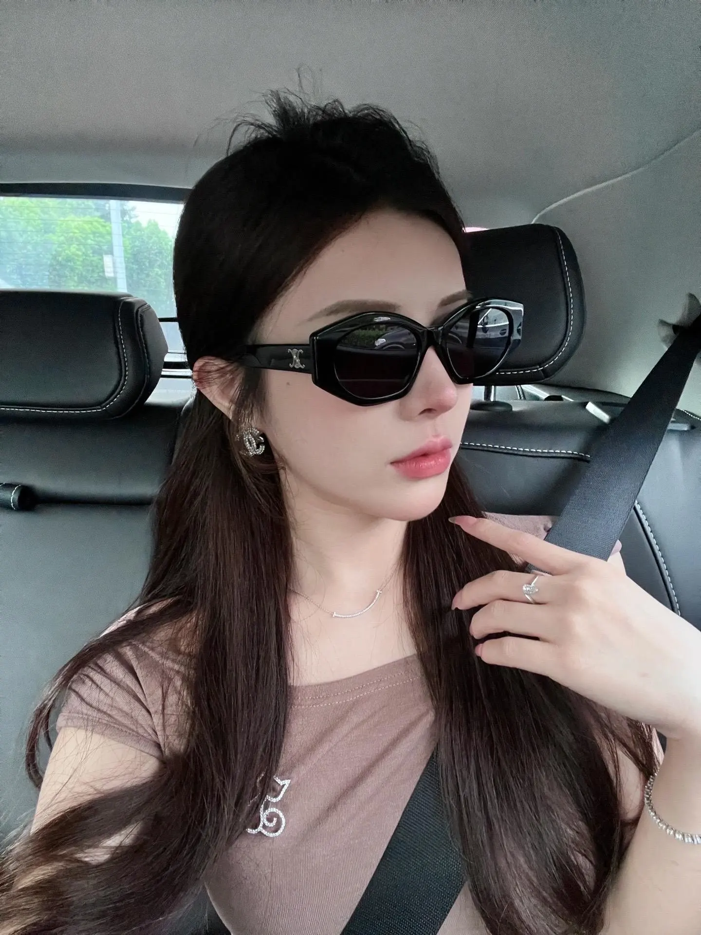 虎牙女主播酷萱照片高清，年轻漂亮身材好 主页视频一语成谶-1
